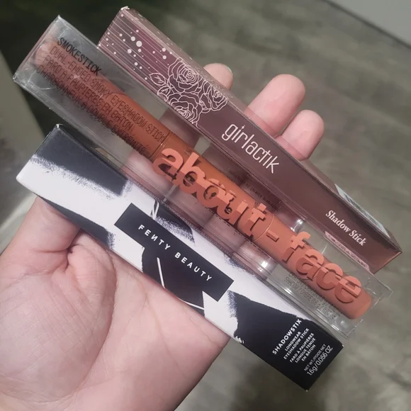 Eye Shadows Sticks - Fenty Beauty, About-Face, And More - Picture 3 of 6